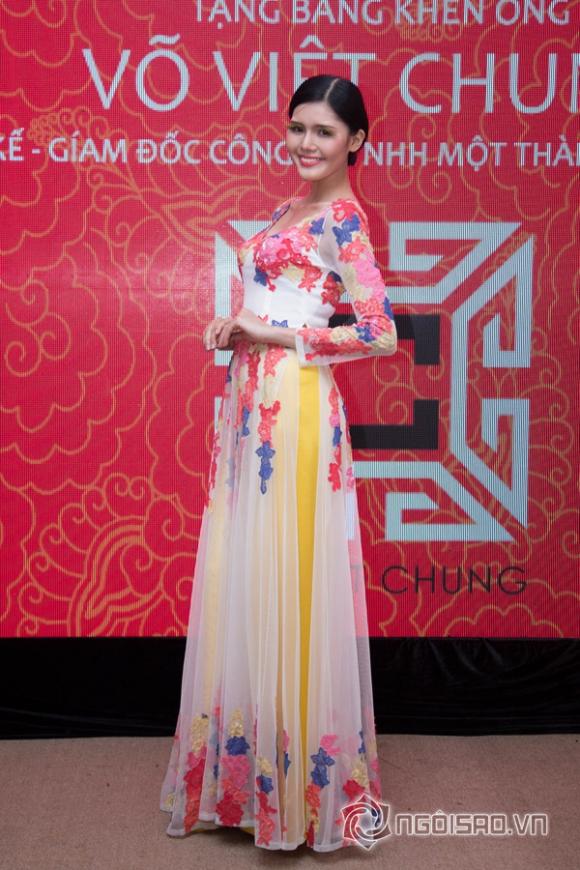 Võ Việt Chung, nhà thiết kế, bằng khen
