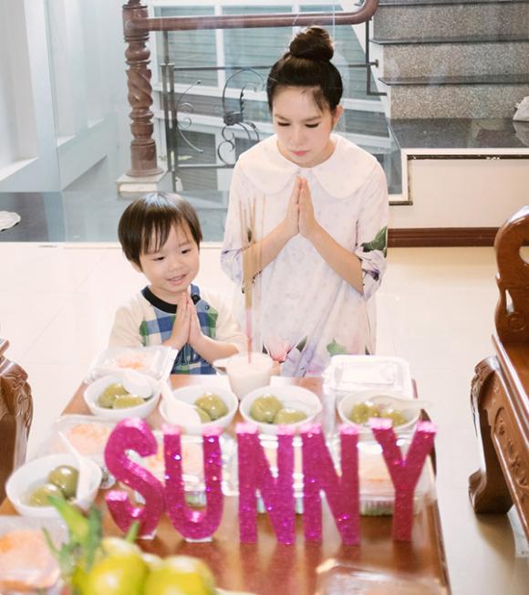sao Việt, Lý Hải, Minh Hà, vợ chồng Lý Hải, gia đình Lý Hải, Lý Hải vắng mặt trong ngày mừng đầy tháng con gái