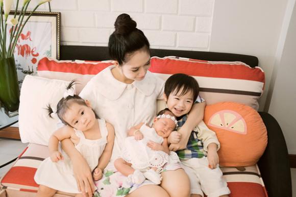 sao Việt, Lý Hải, Minh Hà, vợ chồng Lý Hải, gia đình Lý Hải, Lý Hải vắng mặt trong ngày mừng đầy tháng con gái