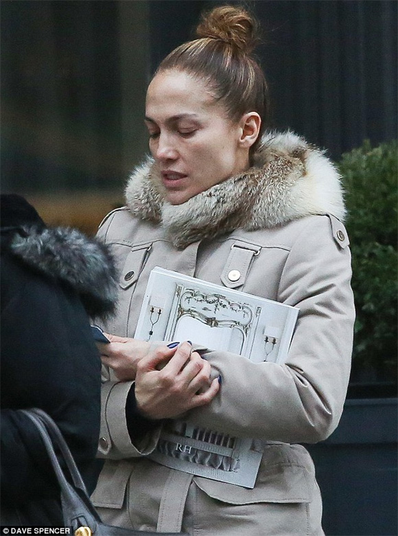 Jennifer Lopez mặt mộc xấu, Jennifer Lopez già nua, thời trang gợi cảm của Jennifer Lopez 