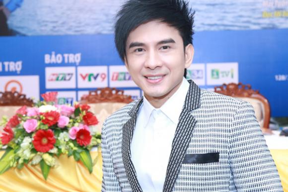 sao Việt, Đan Trường, vợ chồng Đan Trường, Đan Trường lập lỷ lục, Đan Trường chạy 100 show trong Tết