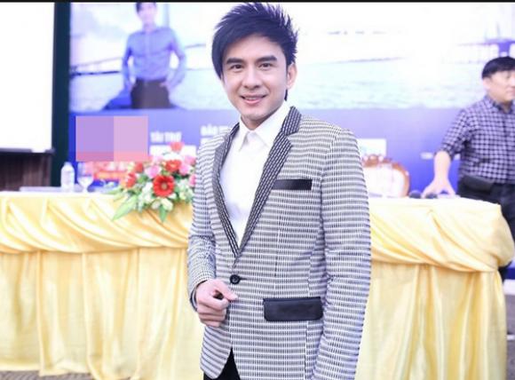 sao Việt, Đan Trường, vợ chồng Đan Trường, Đan Trường lập lỷ lục, Đan Trường chạy 100 show trong Tết