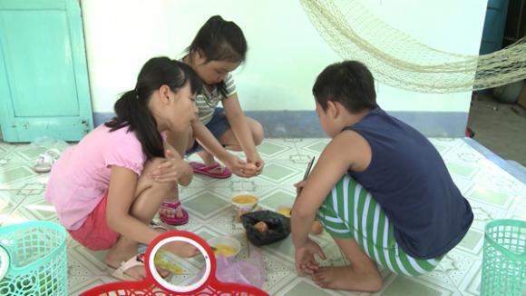 sao Việt, MC Phan Anh, bà xã MC Phan Anh, gia đình MC Phan Anh, con gái MC Phan Anh nấu ăn, Bố ơi, mình đi đâu thế