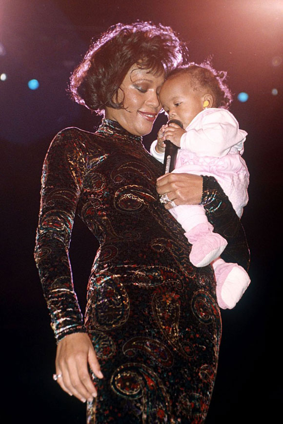 Whitney Houston, Bobbi Kristina Brown,cuộc đời rắc rối của Bobbi Kristina Brown,con gái Whitney Houston