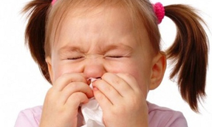 Trẻ bị nghẹt mũi,trẻ nghẹt mũi nhưng không chảy nước mũi,chăm sóc trẻ vào mùa đông