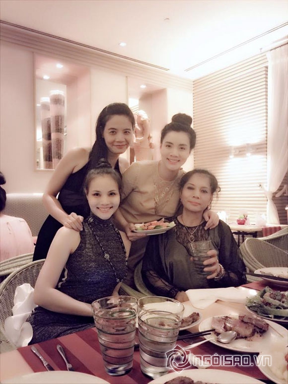 Trang Nhung,Trang Nhung bụng bầu,Trang Nhung đón tuổi mới,Trang Nhung bên gia đình