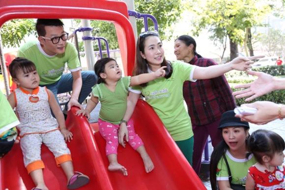 lam trường, hoa hậu hà kiều anh, gắn kết yêu thương, từ thiện