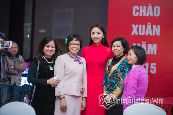 hoa hau ky duyen, nguyen cao ky duyen, hoa hau ky duyen lam tu thien, tan hoa hau, tan hoa hau 2014, hoa hau ky duyen mac ao dai, tin, bao
