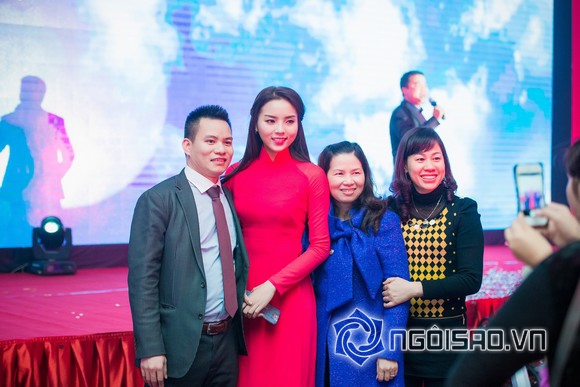 hoa hau ky duyen, nguyen cao ky duyen, hoa hau ky duyen lam tu thien, tan hoa hau, tan hoa hau 2014, hoa hau ky duyen mac ao dai, tin, bao