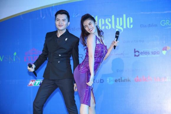 Minh Hằng, Ca sĩ Minh Hằng, Facebooker Phong cách