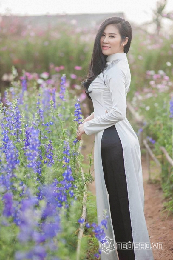 Hotgirl Nga Hoàng , Hotgirl Nga Hoàng đẹp với áo dài, Hotgirl Nga Hoàng  và tết, bộ ảnh áo dài xuân, áo dài xuân