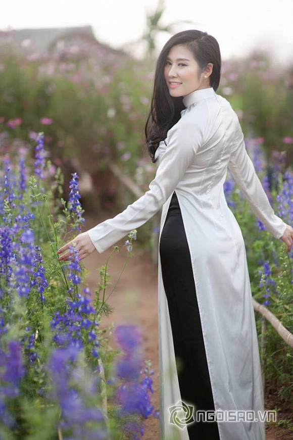Hotgirl Nga Hoàng , Hotgirl Nga Hoàng đẹp với áo dài, Hotgirl Nga Hoàng  và tết, bộ ảnh áo dài xuân, áo dài xuân