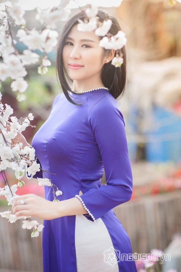 Hotgirl Nga Hoàng , Hotgirl Nga Hoàng đẹp với áo dài, Hotgirl Nga Hoàng  và tết, bộ ảnh áo dài xuân, áo dài xuân