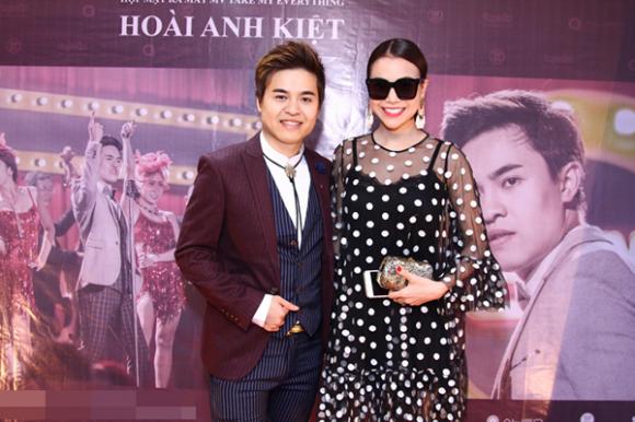 sao Việt, Trà Ngọc Hằng, lộ diện bạn trai Trà Ngọc Hằng, Trà Ngọc Hằng diện đồ hiệu