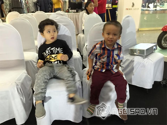 
Trương Quỳnh Anh vui vẻ đưa con đi ăn, Trương Quỳnh Anh và Tim, Trương Quỳnh Anh bỏ nhà đi