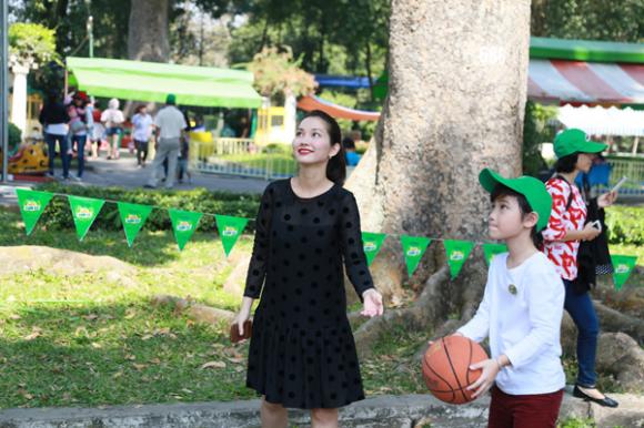 Kim Hiền mang thai,gia đình Kim Hiền,diễn viên Kim Hiền,Kim Hiền váy đỏ,Kim Hiền và bạn trai