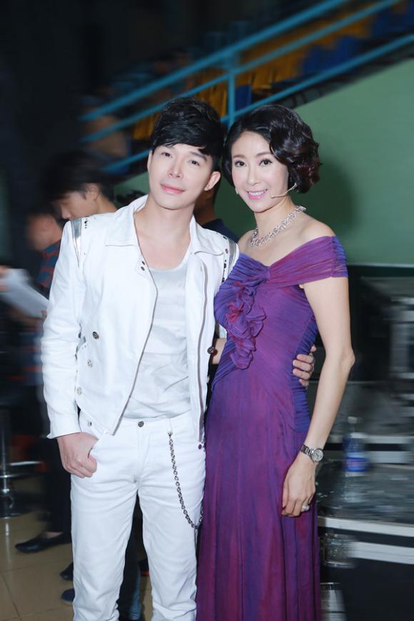 sao Việt, Nathan Lee, Quý ông hàng hiệu, Nathan Lee ôm eo Hoa hậu Hà Kiều Anh, vợ chồng Hà Kiều Anh, gia đình Hà Kiều Anh