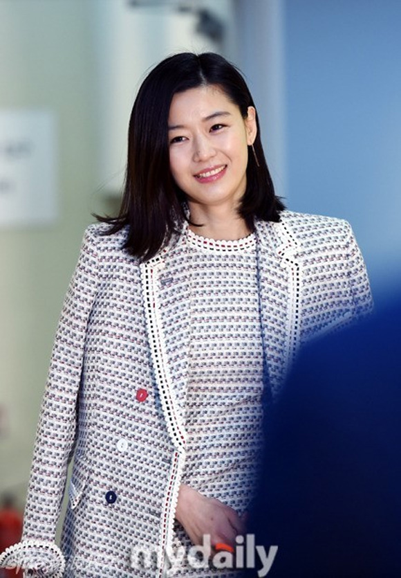 Jun Ji Hyun chân xấu, Jun Ji Hyun xinh đẹp, thời trang Jun Ji Hyun
