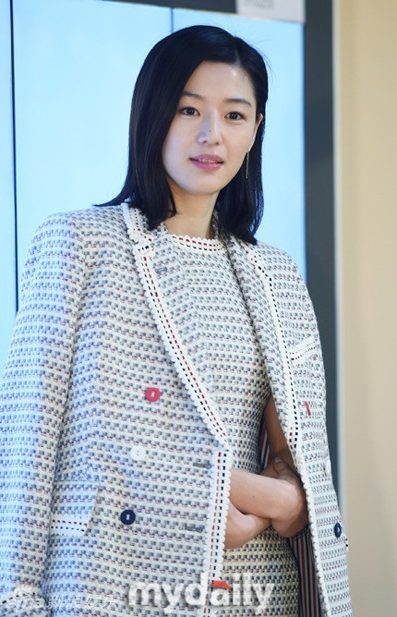 Jun Ji Hyun chân xấu, Jun Ji Hyun xinh đẹp, thời trang Jun Ji Hyun
