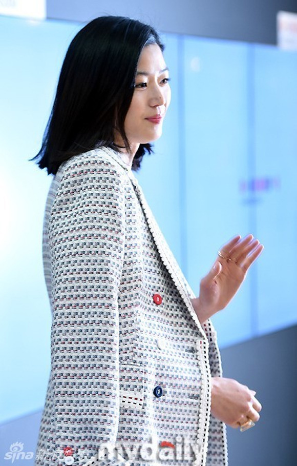Jun Ji Hyun chân xấu, Jun Ji Hyun xinh đẹp, thời trang Jun Ji Hyun
