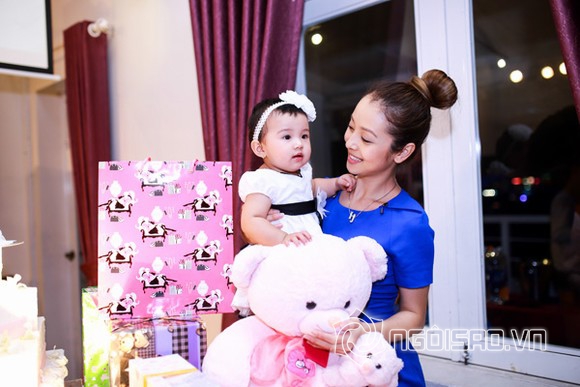 hoa hau, con hoa hau, hoa hau huong giang, giang my, nguyen thi huyen, thuy lam, thu thuy, tin, bao