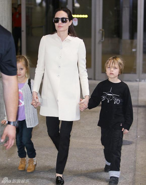 Cặp sinh đôi nhà Jolie, Angelina Jolie, Brad Pitt, Knox, Vivienne 