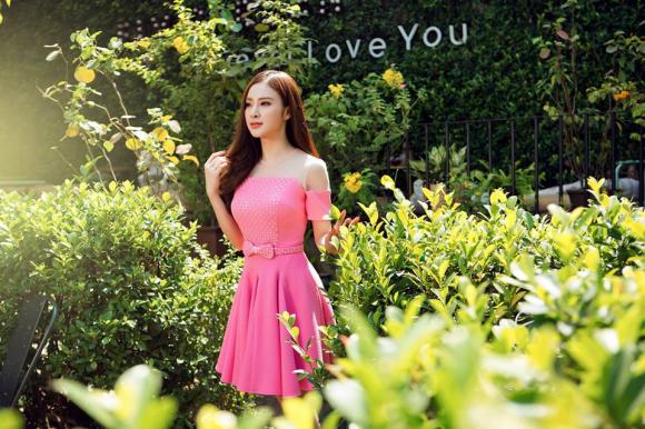 Angela Phương Trinh,scandal của Angela Phương Trinh,người mẫu angela phương trinh,ngắm Angela Phương Trinh