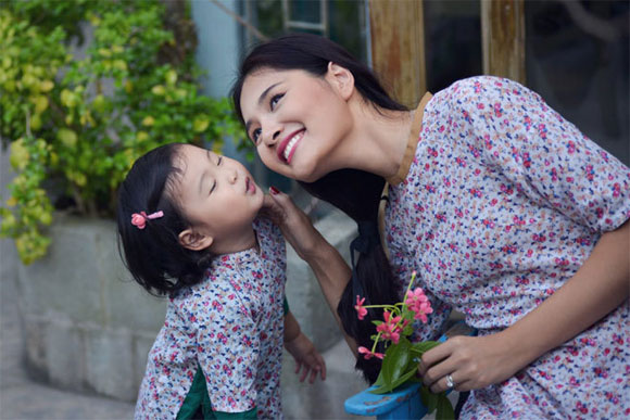 hoa hậu hương giang và con gái, con gái hoa hậu hương giang, hương giang và chồng