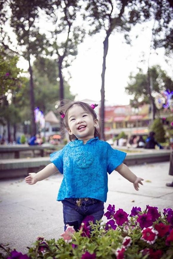 mẹ con Xuân Lan, mẹ con Xuân Lan xuống phố, mẹ con Xuân Lan đón Tết