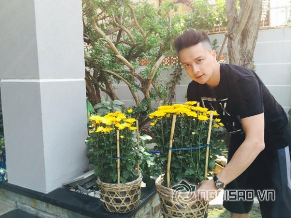 sao Việt, Cao Thái Sơn, biệt thư của Cao Thái Sơn, xế hộp tiền tỷ của Cao Thái Sơn, Cao Thái Sơn tự tay trang trí biệt thự đón Tết
