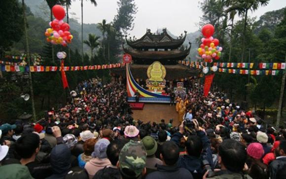 Lễ hội đầu năm, Hội chùa hương, Hội đua voi, Hội Lim