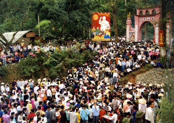 Lễ hội đầu năm, Hội chùa hương, Hội đua voi, Hội Lim