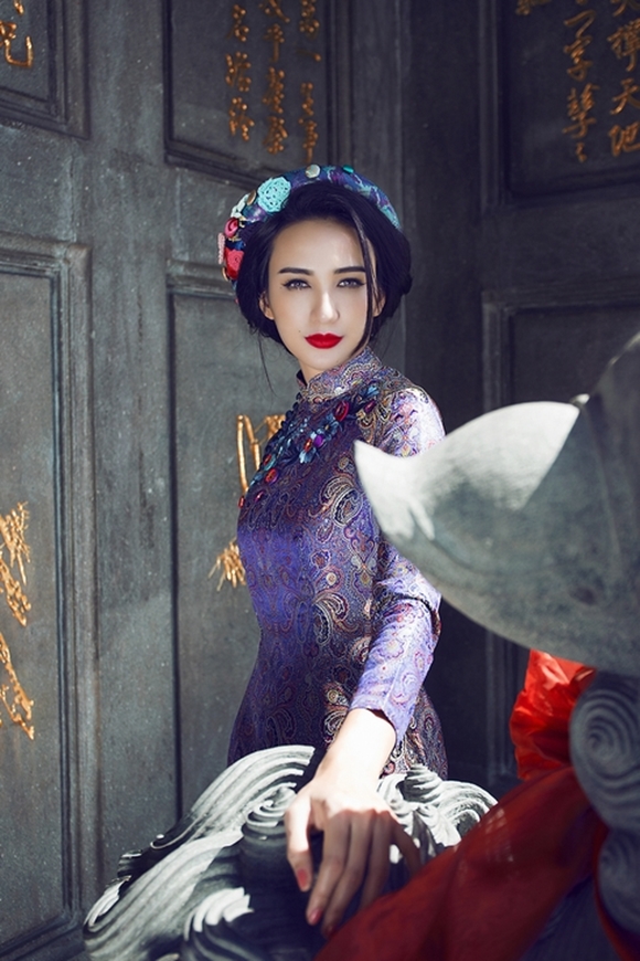 Hoa hậu Ngọc Diễm, Ngọc Diễm diện áo dài, sao Việt đón Tết