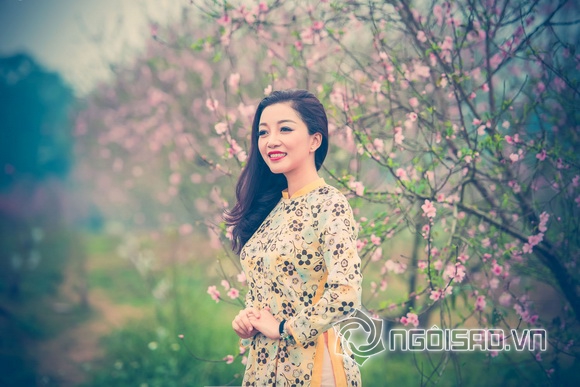Sao việt,sao viet,ca sĩ phạm thu hà,phạm thu hà diện áo dài,phạm thu hà duyên dáng