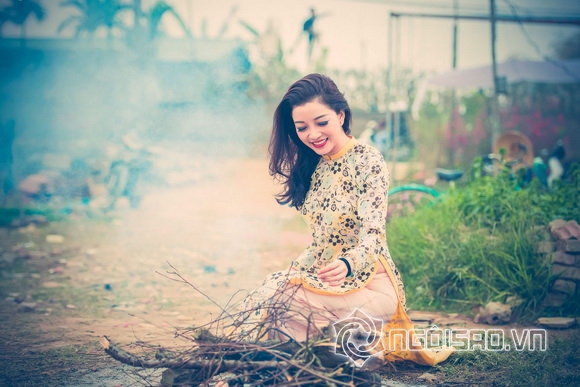 Sao việt,sao viet,ca sĩ phạm thu hà,phạm thu hà diện áo dài,phạm thu hà duyên dáng