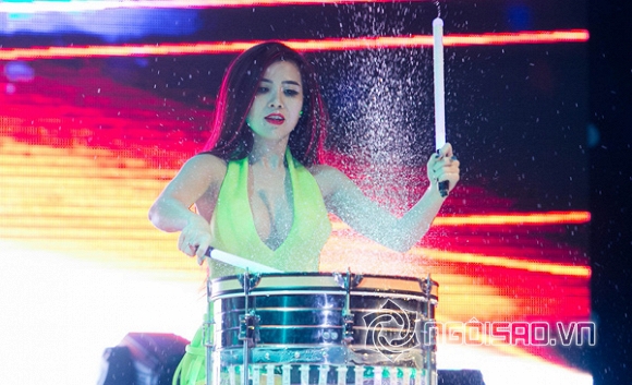  DJ Thúy Khanh là ai, DJ Thúy Khanh, bạn gái Hồ Quang Hiếu, DJ Thuý Khanh scandal, Hồ Quang Hiếu