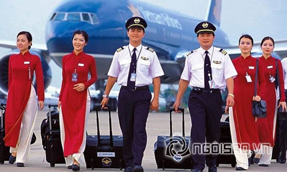 Hồng Quế,Hồng Quế khen đồng phục mới,Hồng Quê chê bai,áo dài mới của Vietnam Airlines