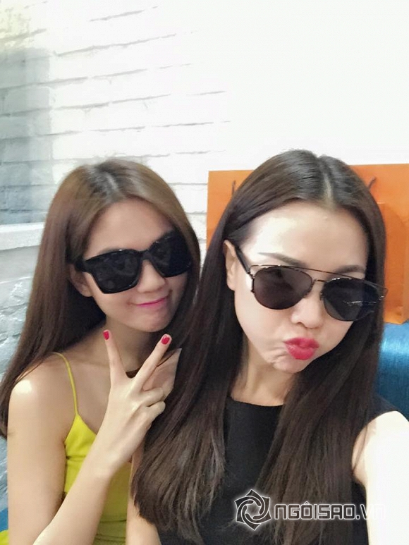 Trà Ngọc Hằng và Ngọc Trinh, Trà Ngọc Hằng và Ngọc Trinh đọ sắc, Trà Ngọc Hằng và Ngọc Trinh thân thiết
