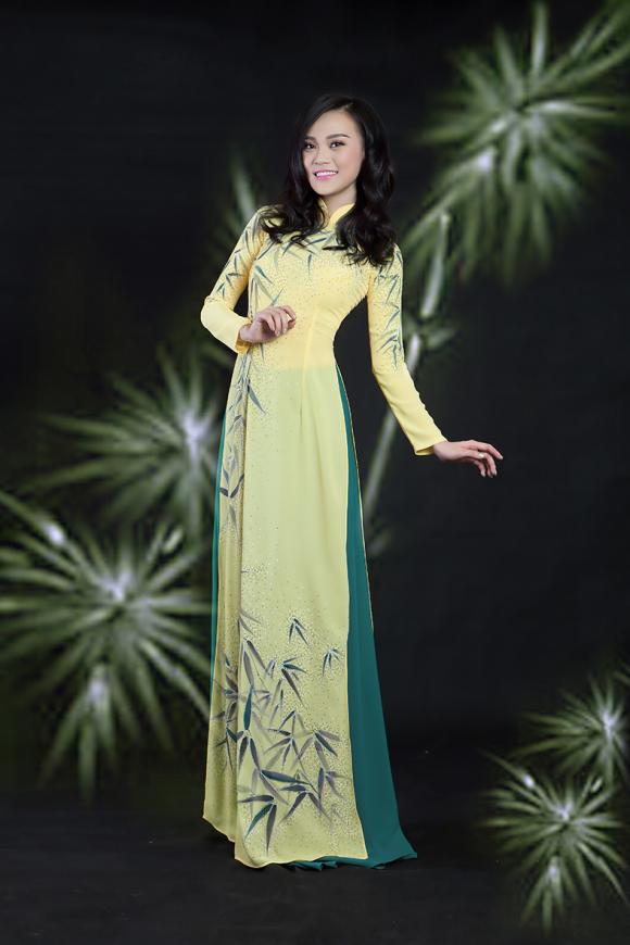 Cao Thùy Linh, Thái Tú Anh, Hoa hậu Cao Thùy Linh, Cao Thùy Linh diện áo dài