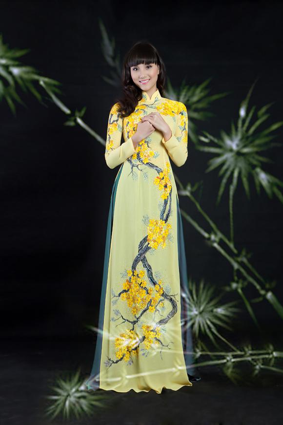 Cao Thùy Linh, Thái Tú Anh, Hoa hậu Cao Thùy Linh, Cao Thùy Linh diện áo dài