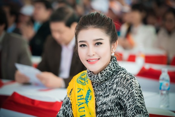 a hau huyen my, a hau huyen my lam dai su, nguyen thi loan, hoa hau nguyen thi loan, le hoi xuan hong 2015, dai su le hoi xuan hong 2015, tin, bao