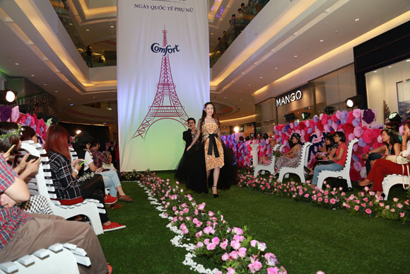 Vân Trang và Trúc Diễm dự sự kiện comfort 1 comfort,hương thơm comfort,hương hoa tinh túy