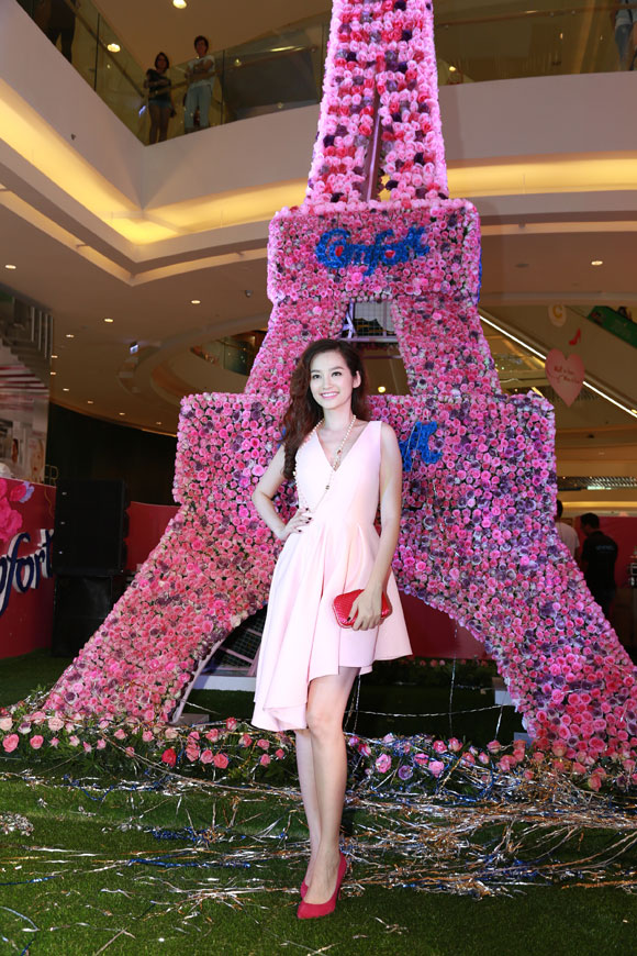 Vân Trang và Trúc Diễm 4 comfort,hương thơm comfort,hương hoa tinh túy