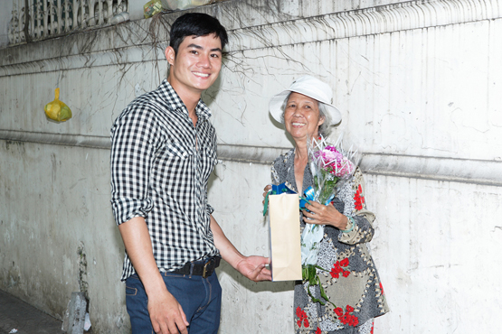Siêu Mẫu Võ Minh Thành, sieu mau minh thanh, Minh Thanh, sao tang qua phu nu 8/3, ngay quoc te phu nu