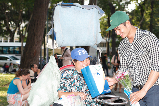 Siêu Mẫu Võ Minh Thành, sieu mau minh thanh, Minh Thanh, sao tang qua phu nu 8/3, ngay quoc te phu nu