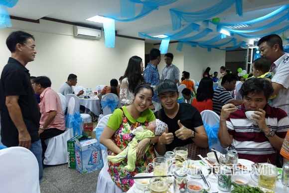 oc thanh van, con trai oc thanh van, con trai tu ba cua oc thanh van, oc thanh van to chuc tiec day thang cho con, tin, bao