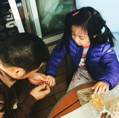 Triệu Vy,Triệu Vy bị trai lạ ôm eo,Triệu Vy say rượu,én nhỏ Triệu Vy