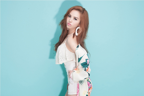 chung-thuong-113-1-ngoisao 13 Chung Thương, Ca sĩ Chung Thương, Thời trang sao việt