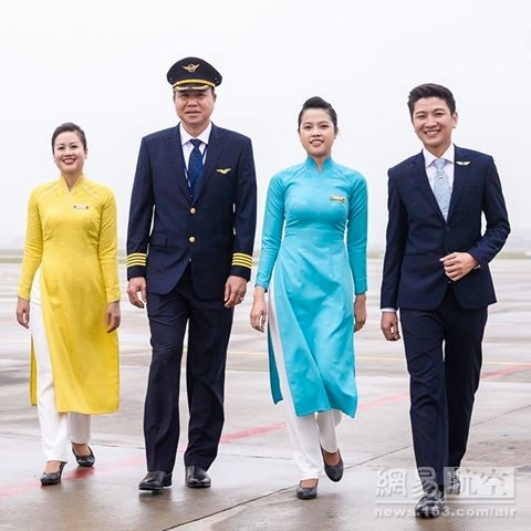 đồng phục Vietnam Airlines, Vietnam Airlines, đồng phục Vietnam Airlines trên báo Trung, đồng phục Vietnam Airlines