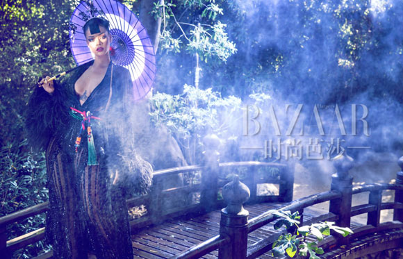 Rihanna,Rihanna huyền bí,Rihanna gợi cảm,tạp chí Harper’s Bazaar